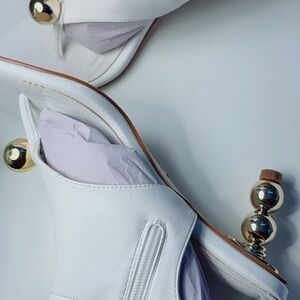 Azalea Wand Crème Thong Boots